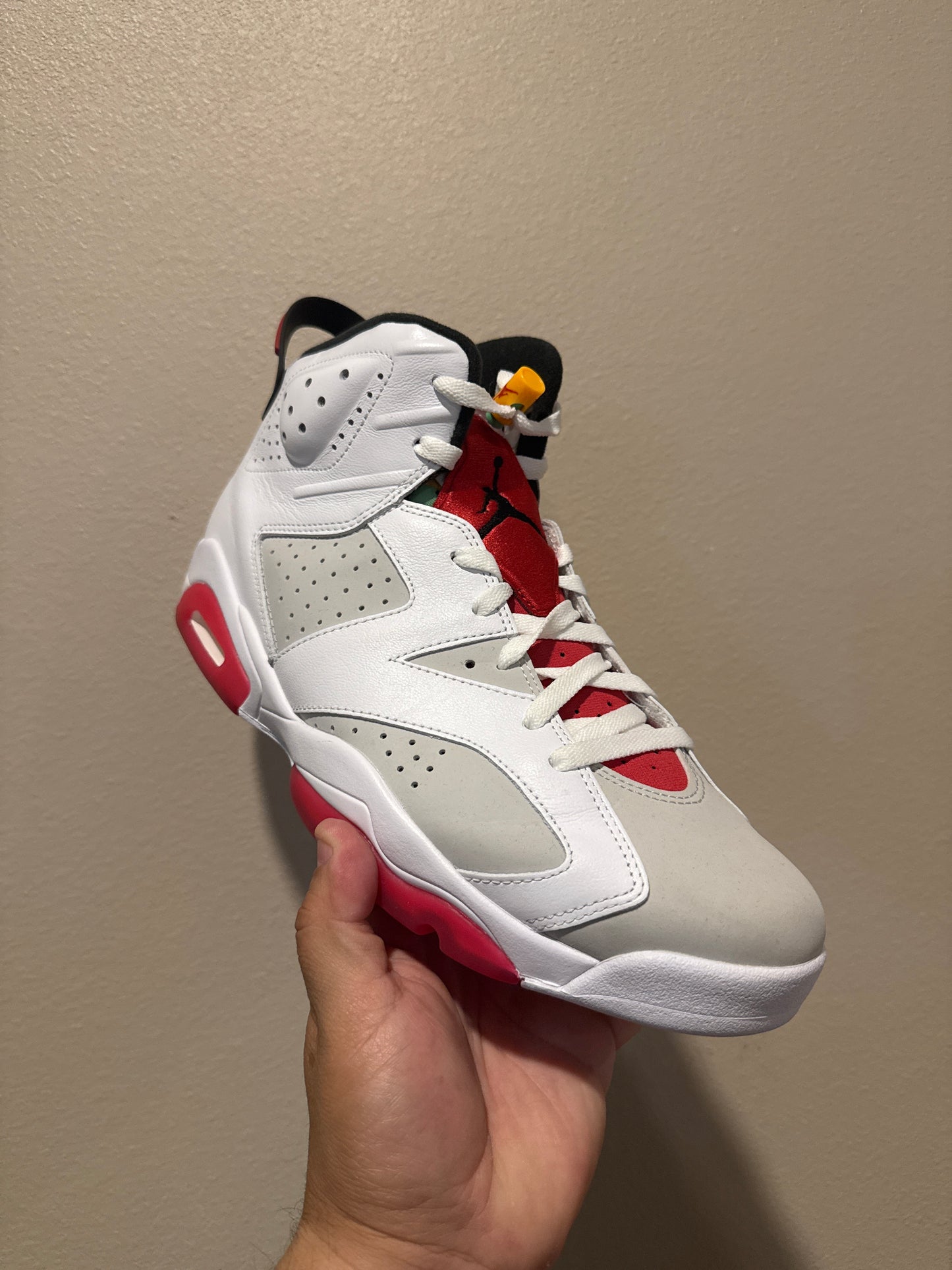 Jordan 6 Retro